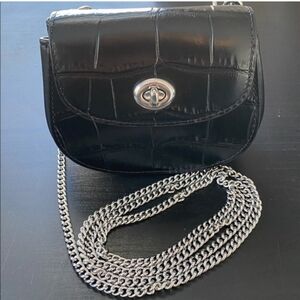 Coach Turnlock Card Case (Style No. CZ475).